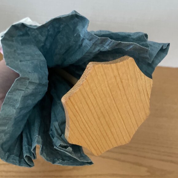 Vtg Handmade Paper Mache Christmas Caroler Family w Victorian Outfits Set of 3 - Picture 8 of 11